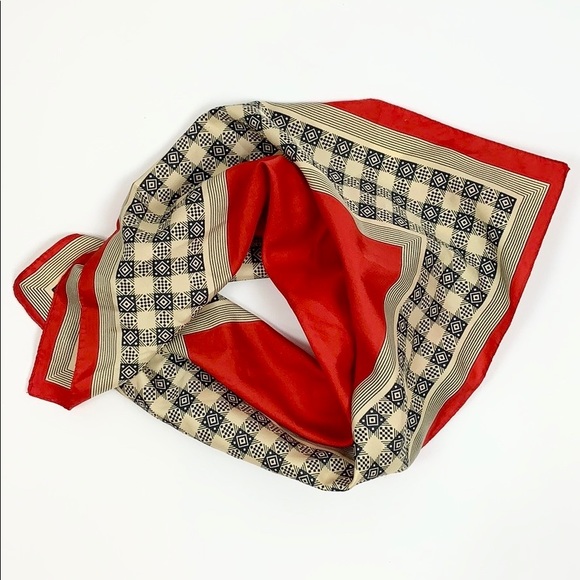 ❤️Hearts on Fire Red Shades BUNDLE Mixed Scarves❤️ - Picture 4 of 16